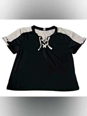 Ideology Black & White Tee Size M